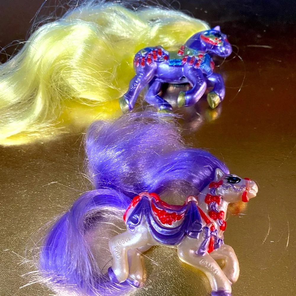 CARROUSEL LITTLE BEAUTIES VTG 1989 MINIATURE HORSE FIGURES W/LONG BRUSHABLE HAIR